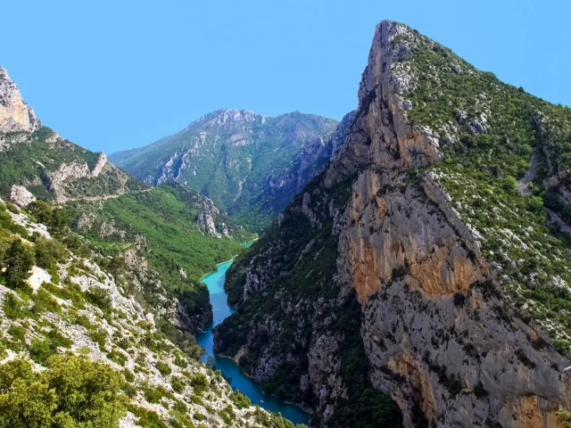 Vue panoramique sur les gorges du Verdon
