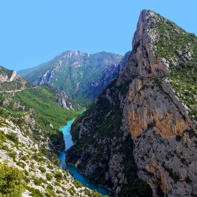 Vue panoramique sur les gorges du Verdon