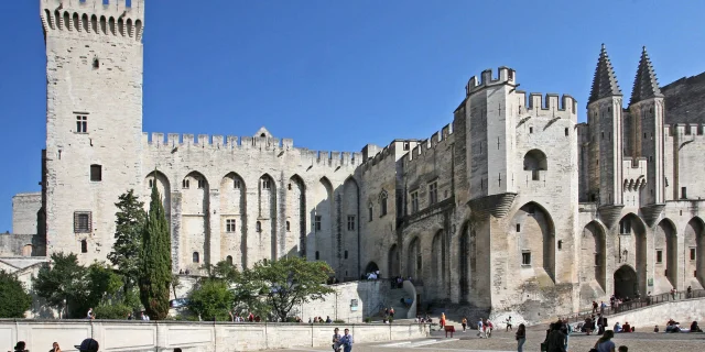 Palais des Papes d'Avignon vu de l'extérieur