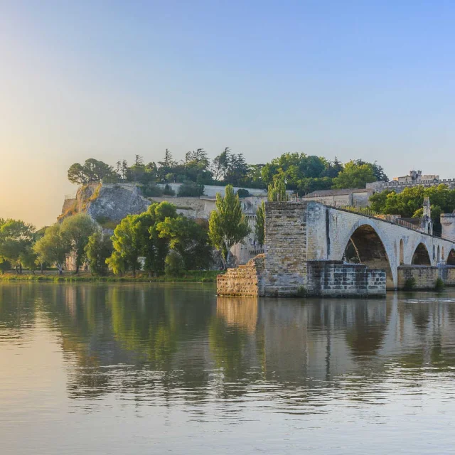 Pont Saint Benezet ou pont d'Avignon