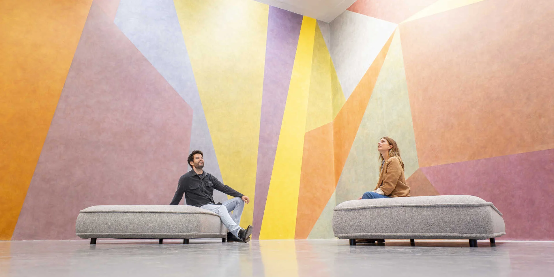 Couple en visite à la Fondation Lambert