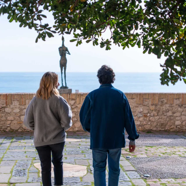 Couple on the terrace of the Picasso Museum