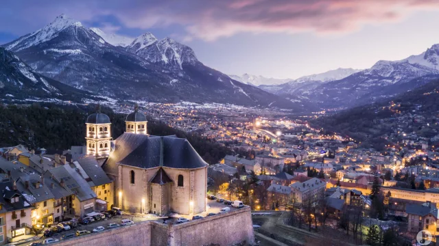 Briançon and its lights at dusk