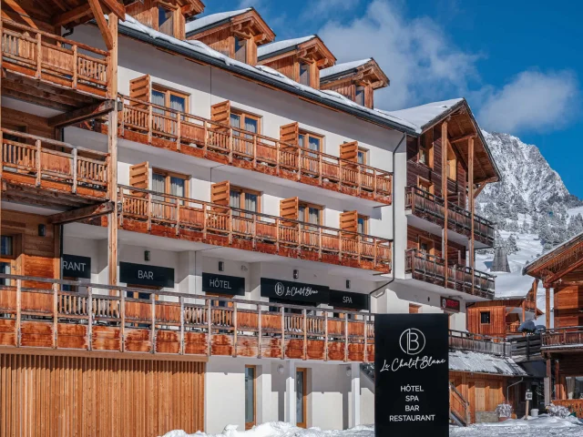 Façade Le Chalet Blanc Montgenèvre Alpes