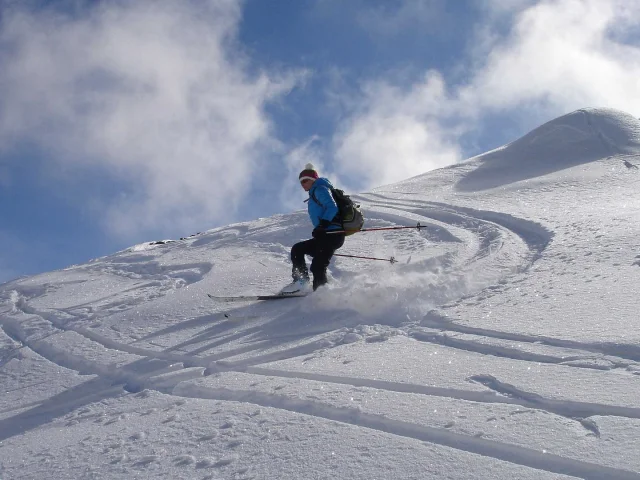 Skifahrer in den Südalpen