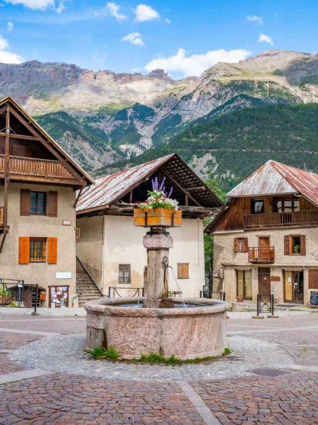 Le village de Vallouise par beau temps
