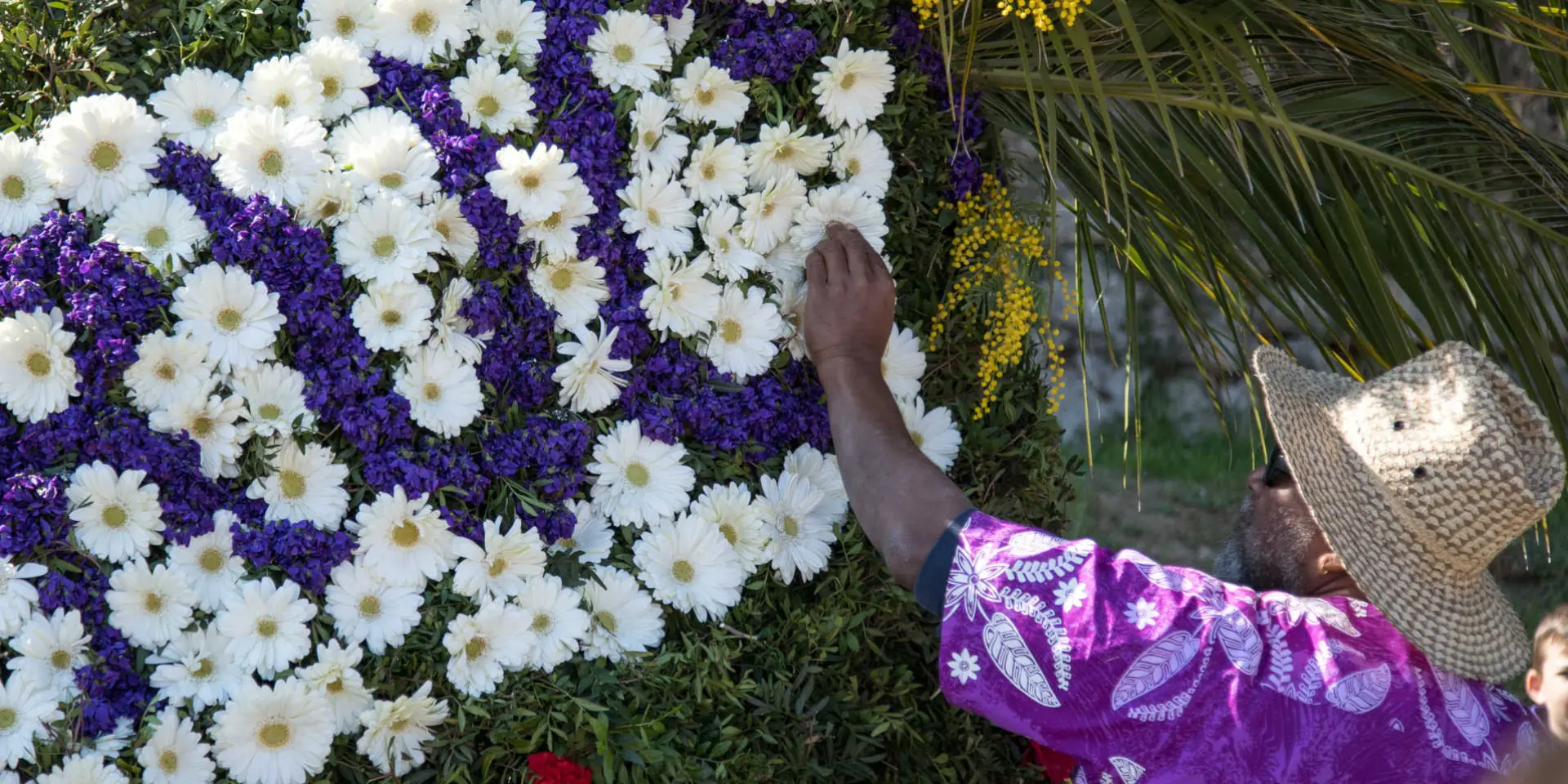 Blumenwagen beim Fête des Violettes