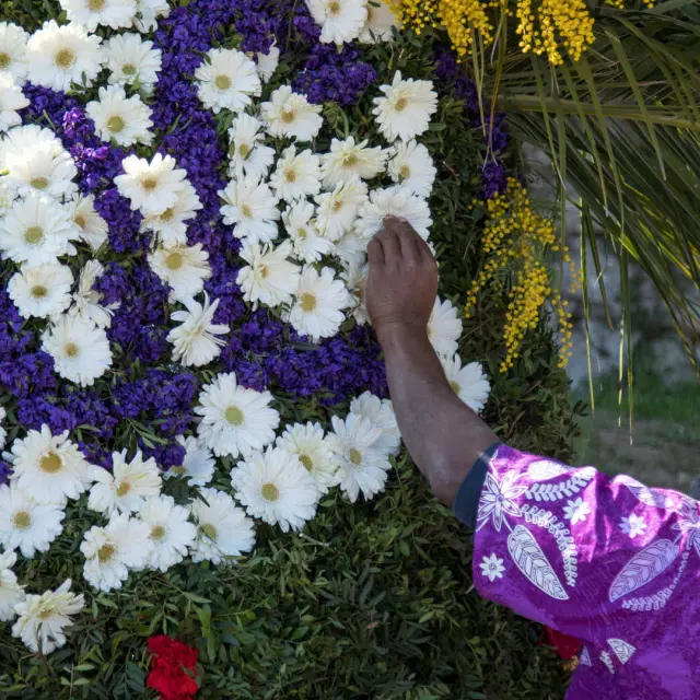 Blumenwagen beim Fête des Violettes
