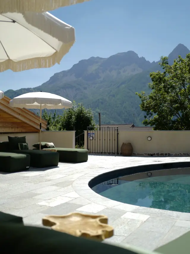 Piscine Hôtel Le Prieuré Pra Loup 1500 Alpes-du-Sud