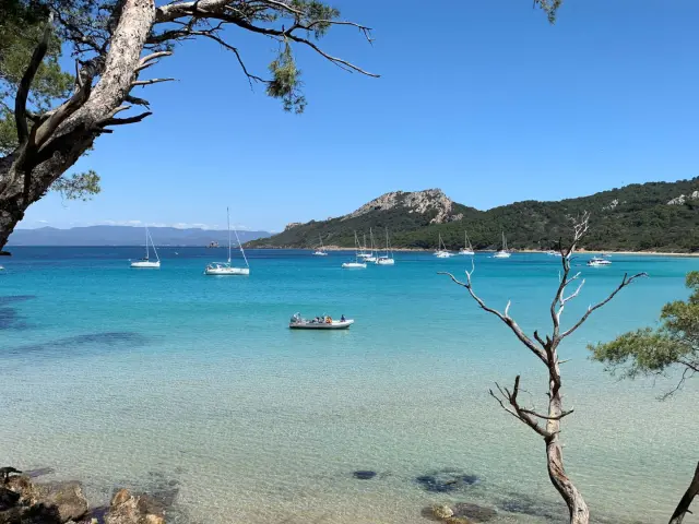 The unspoilt Notre-Dame de Porquerolles beach in fine weather