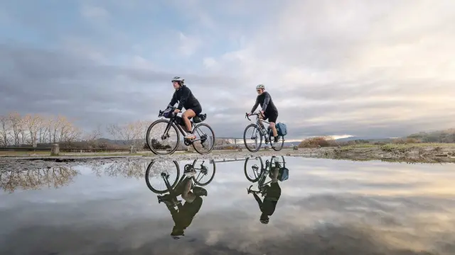 Cycliste près de la Durance